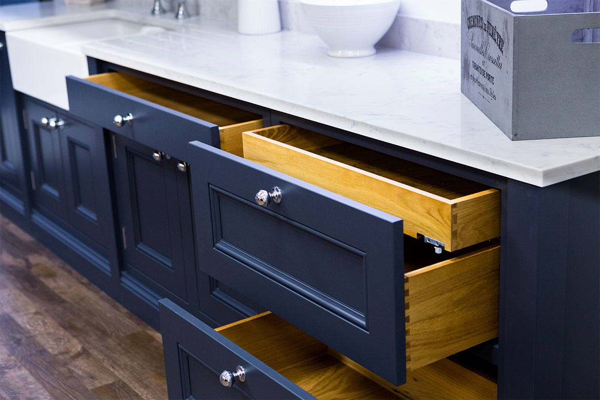 In-frame Shaker kitchen with ink blue dovetail drawers