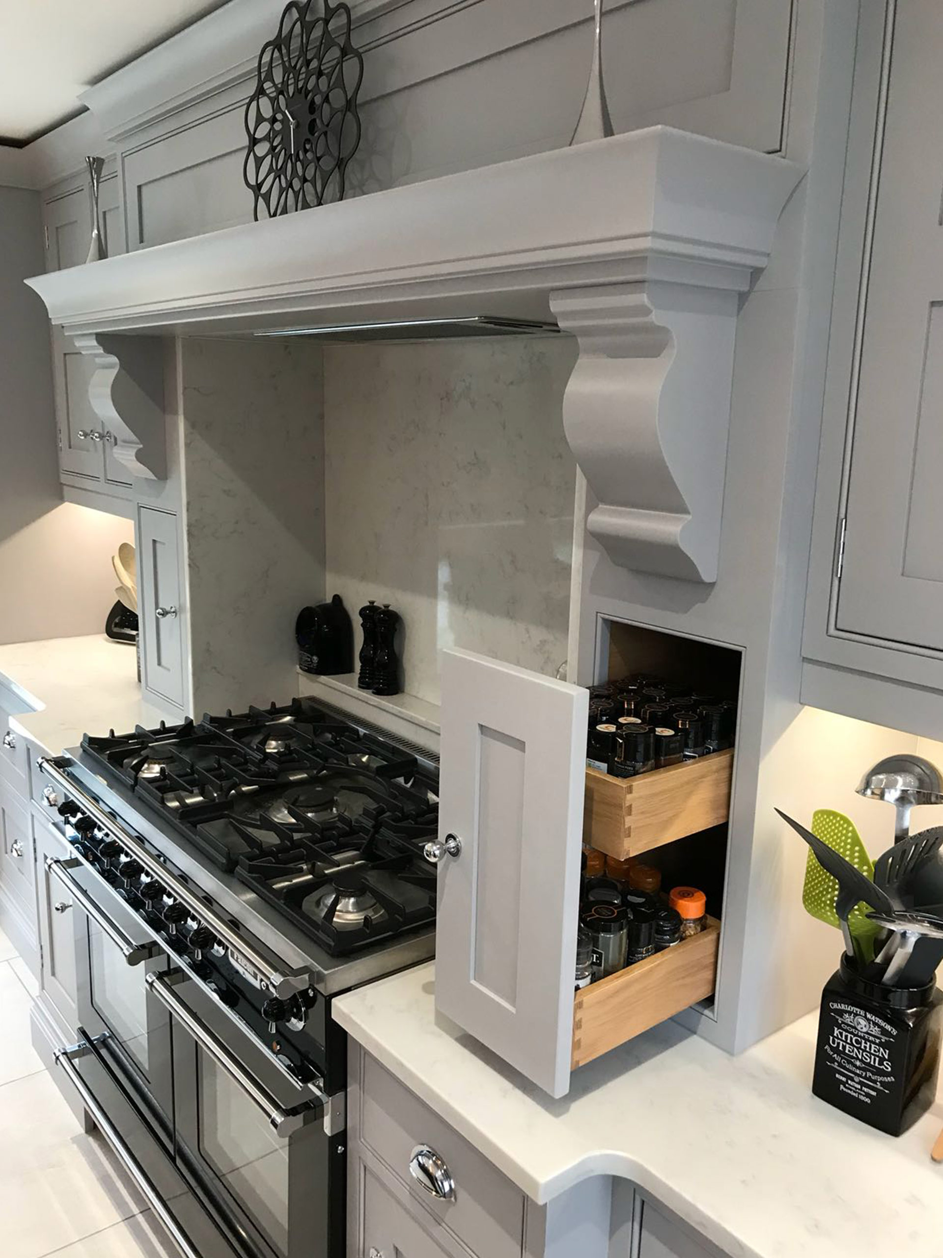 SHAKER-LUXURY-BESPOKE-KITCHEN