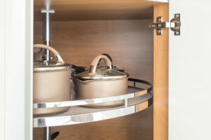 x-closeup-corner-storage-larder-cupboard-solution-modern-kitchen-37