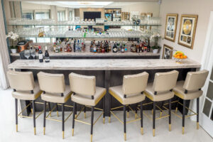 x-drinks-bar-raised-seating-designer-kitchen-47