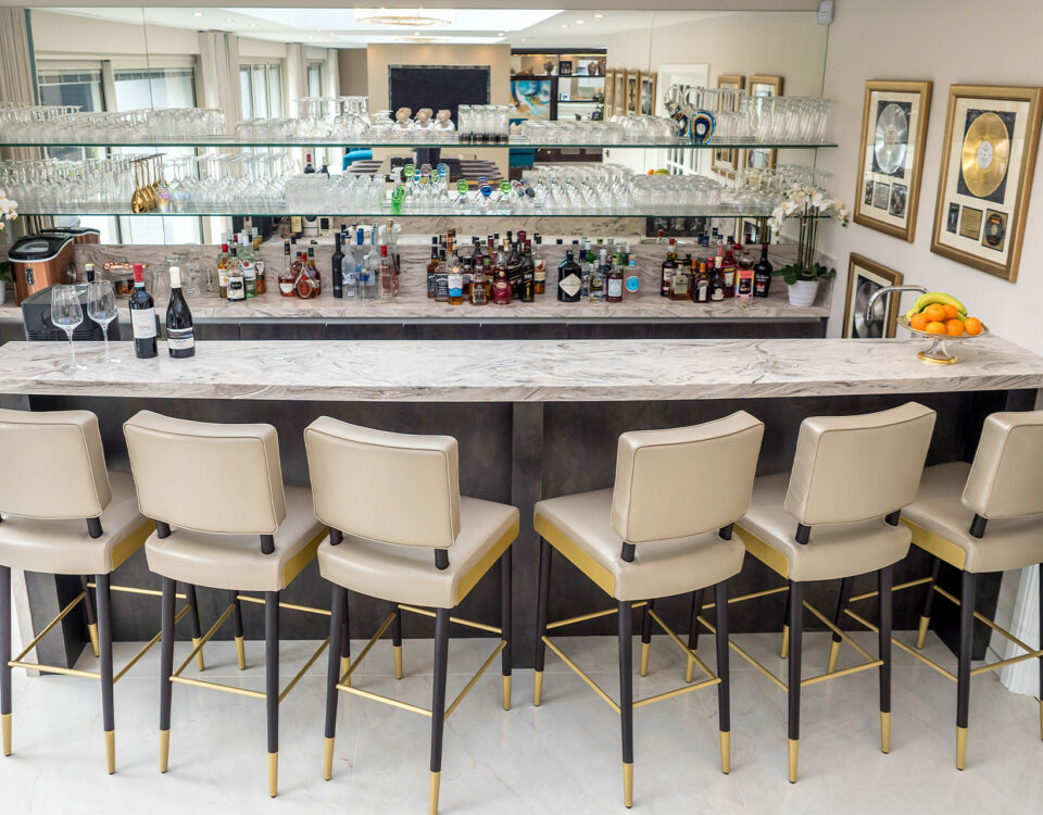 drinks-bar-raised-seating-designer-kitchen